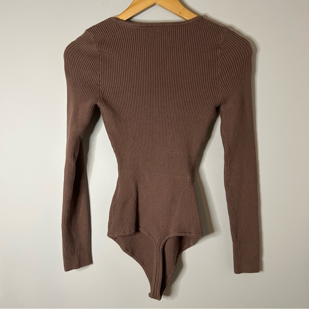 Abercrombie & Fitch Chocolate Brown Ribbed Long Sleeve Bodysuit - Picture 2 of 5